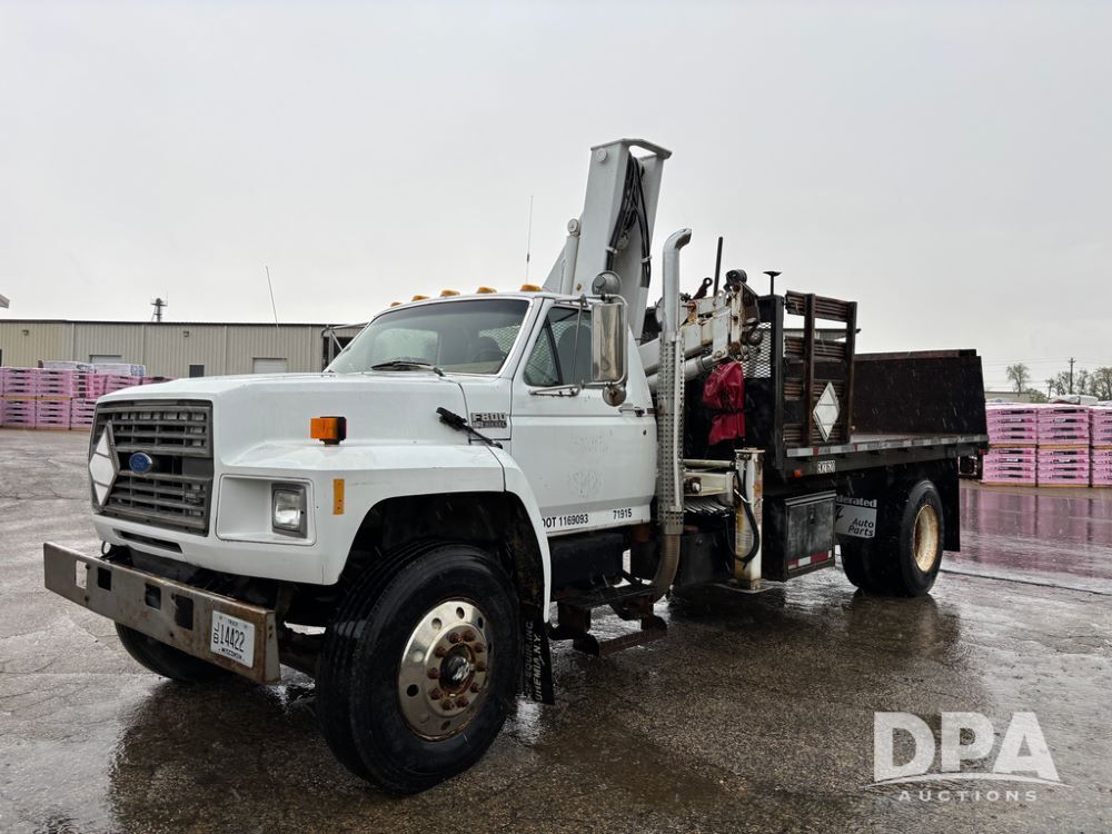 Trucks Boom + Crane